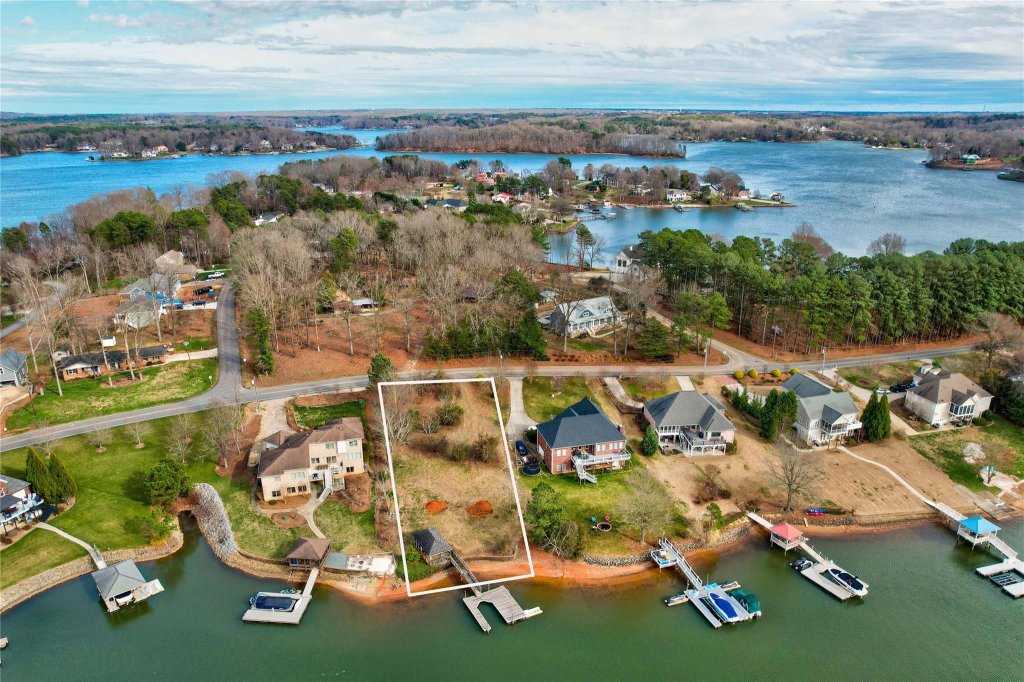 9537 Island Point Road