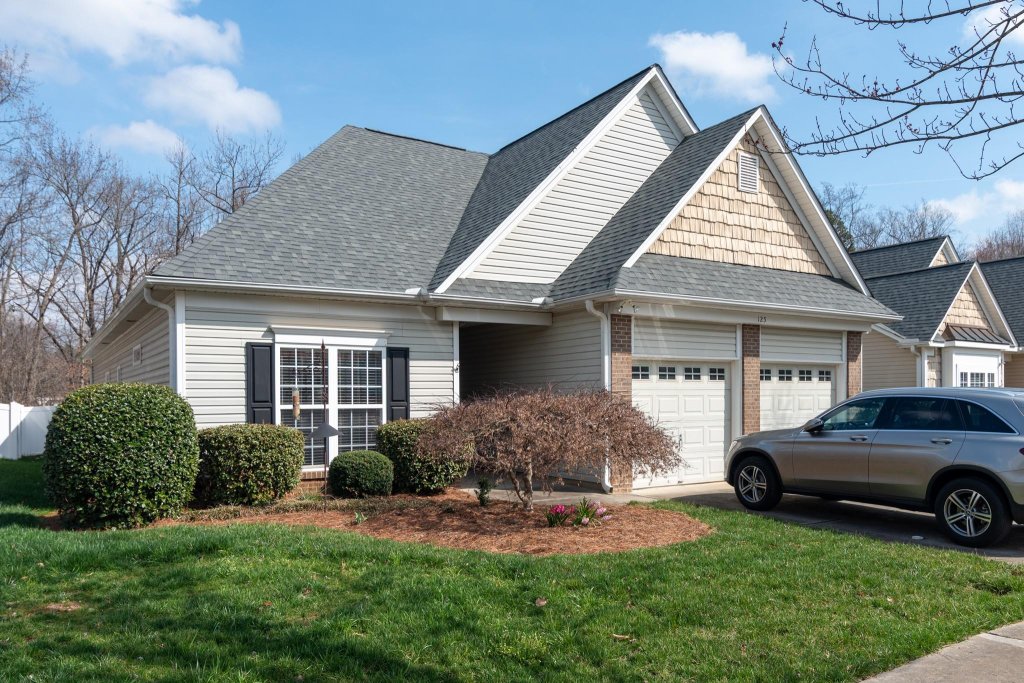 125 Ivy Creek Lane