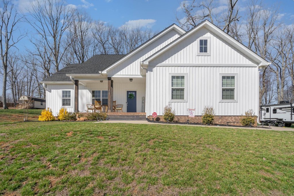 1747 Ivey Court