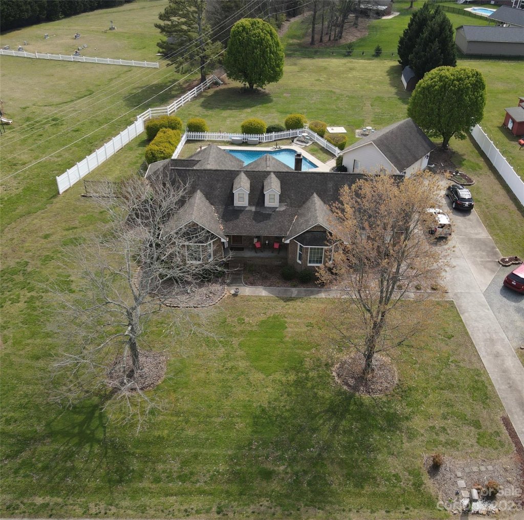 5401 Tom Query Road