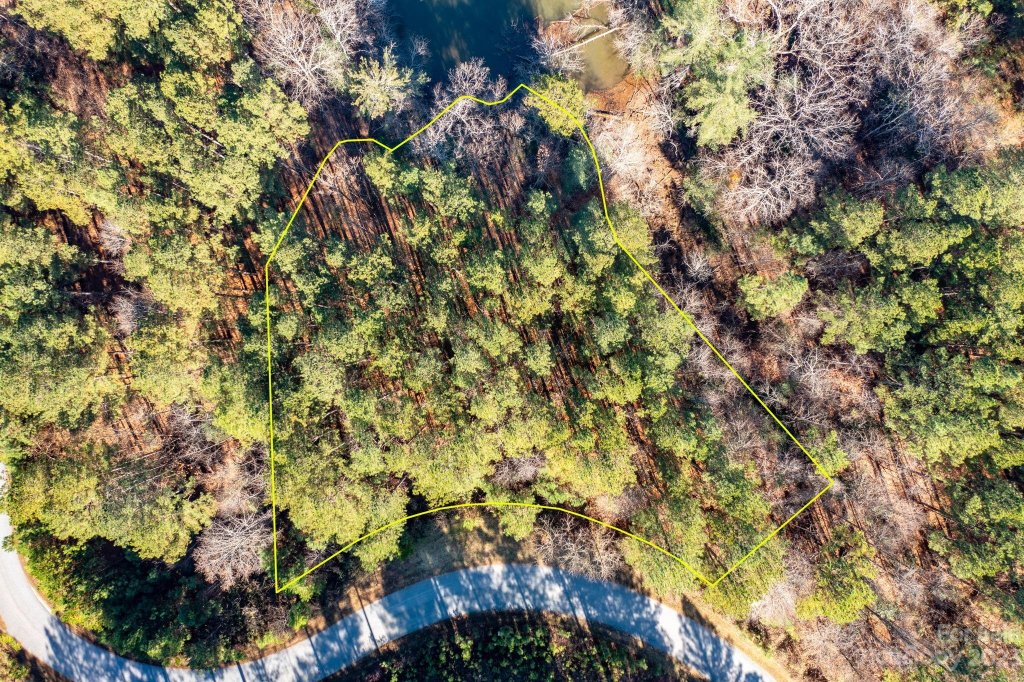 1282 Lake Vista Court 9