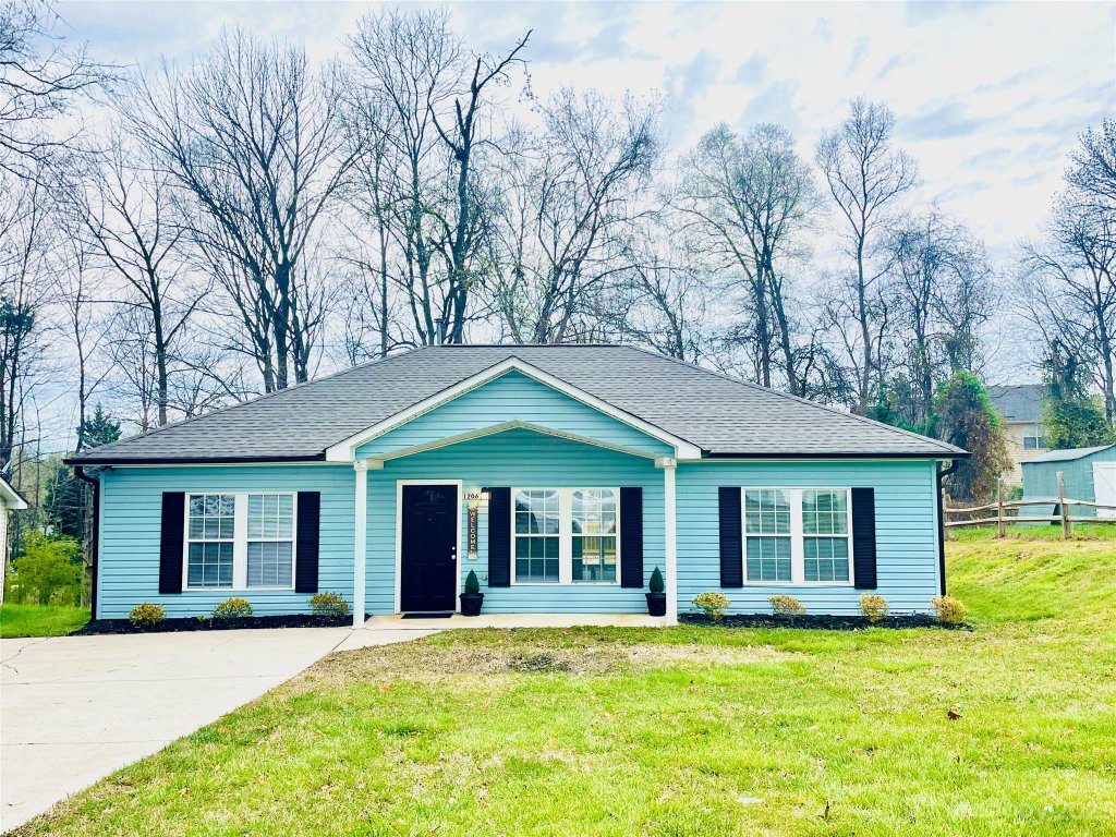 1206 Ridgewood Drive