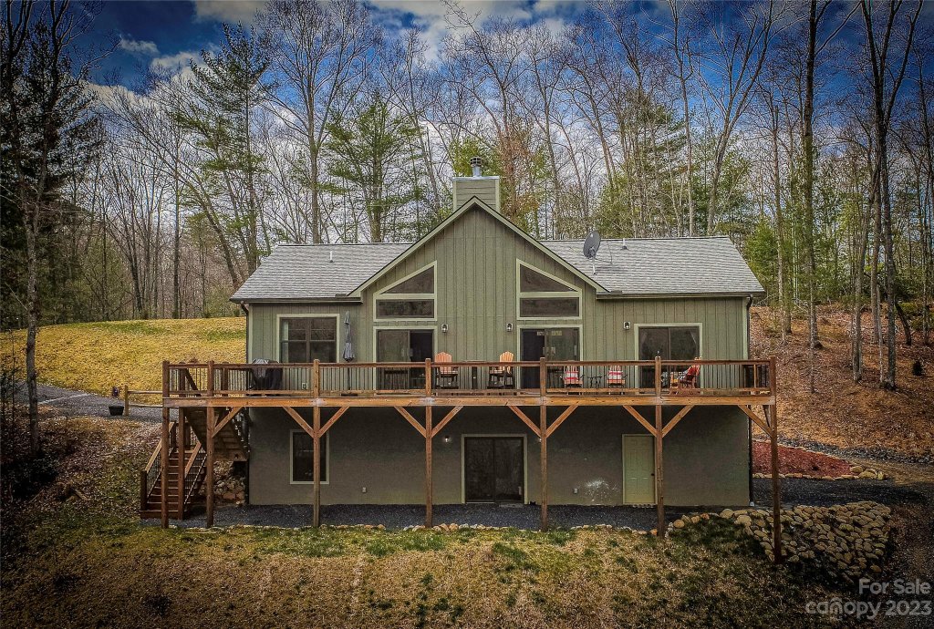 1218 Clearwater Lane