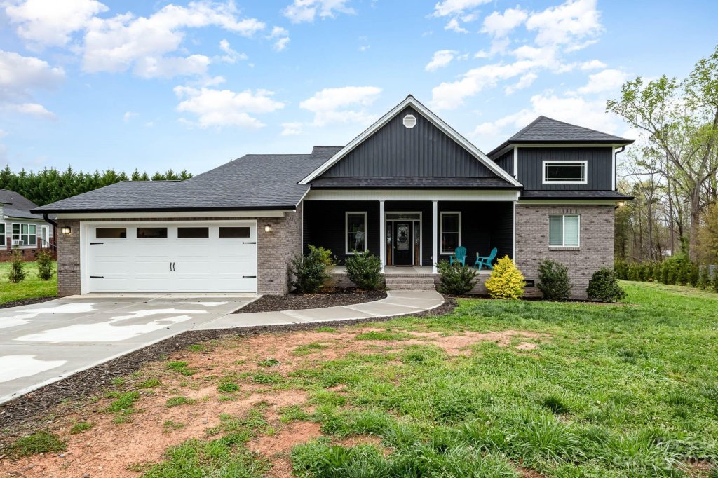 105 Northeastern Drive