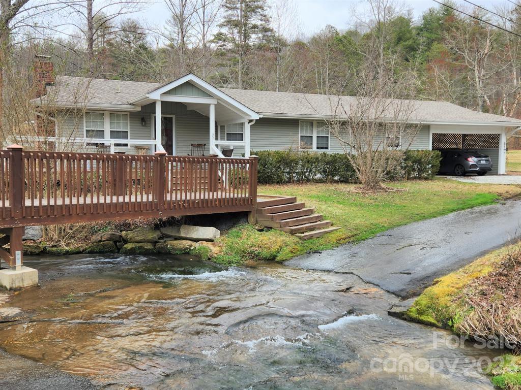 3511 Willow Creek Road
