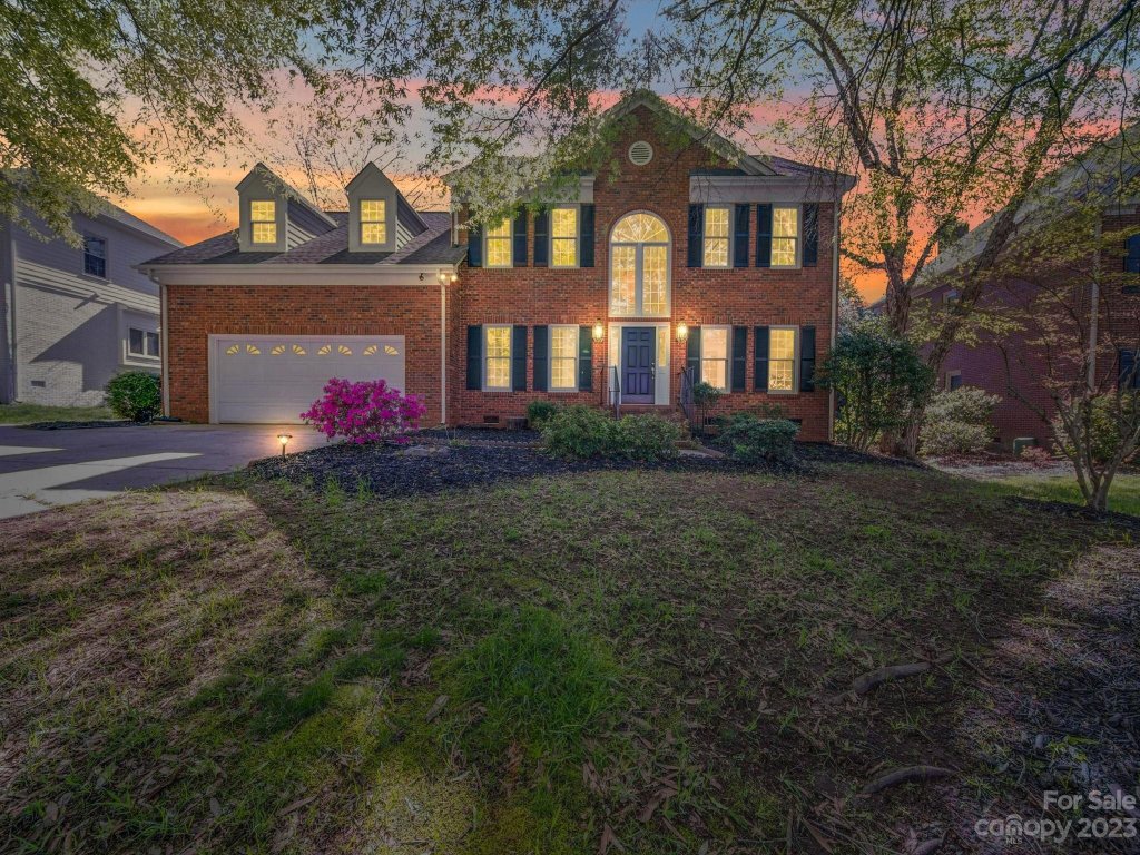 6725 Lyndonville Drive