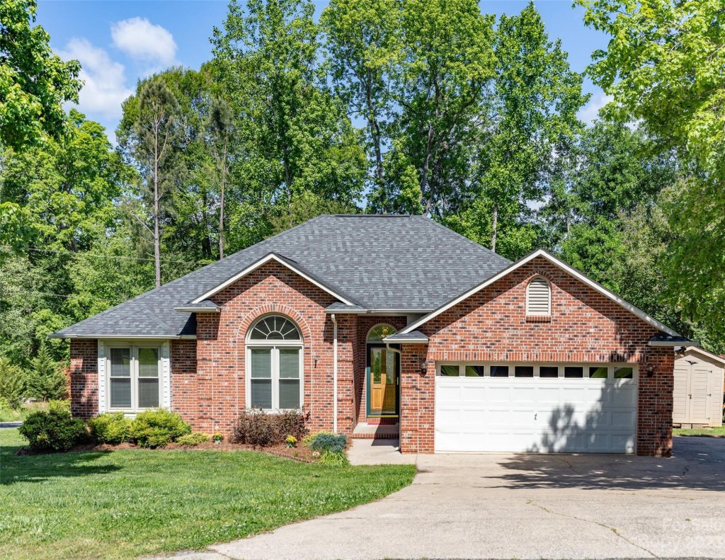 162 Walking Horse Run