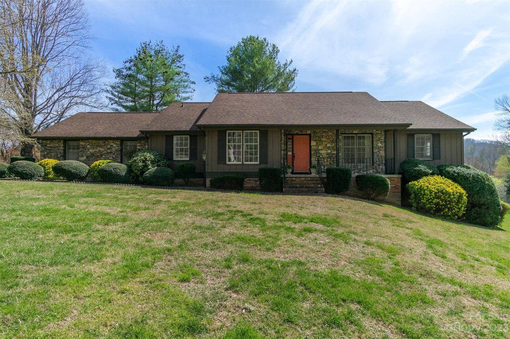 117 Larchmont Drive
