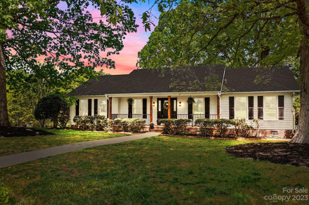 101 Gallarie Place