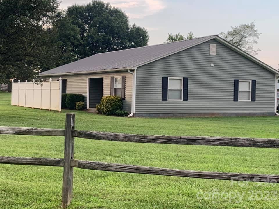 1710 1712 Cat Square Road