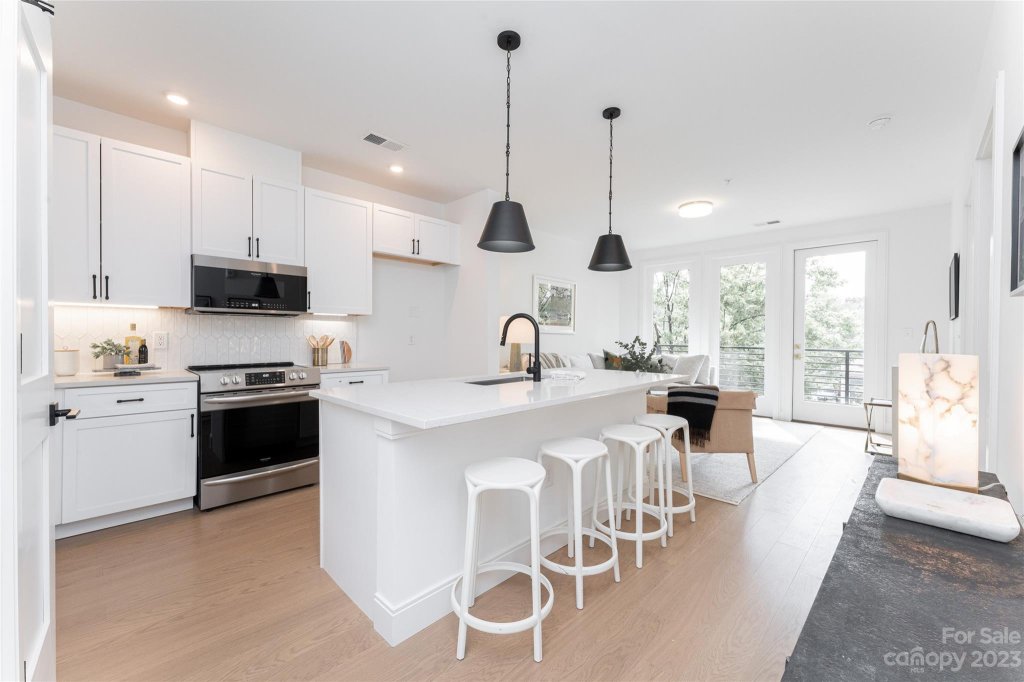 3000 South Boulevard 302