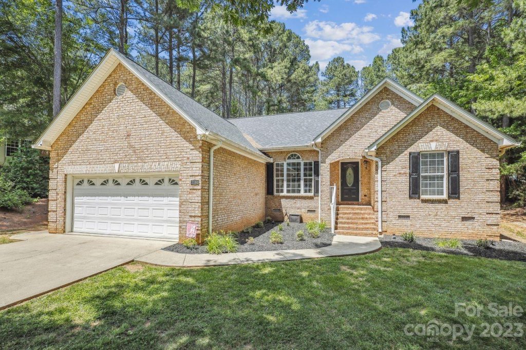 7181 Windy Pine Circle