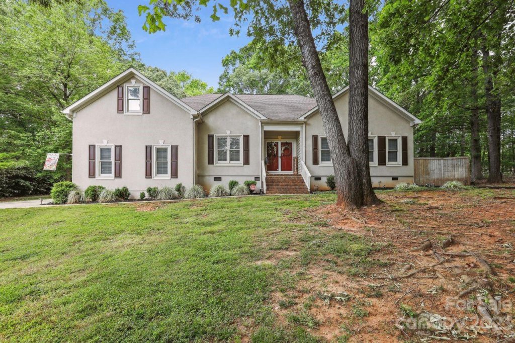 10322 Windtree Lane