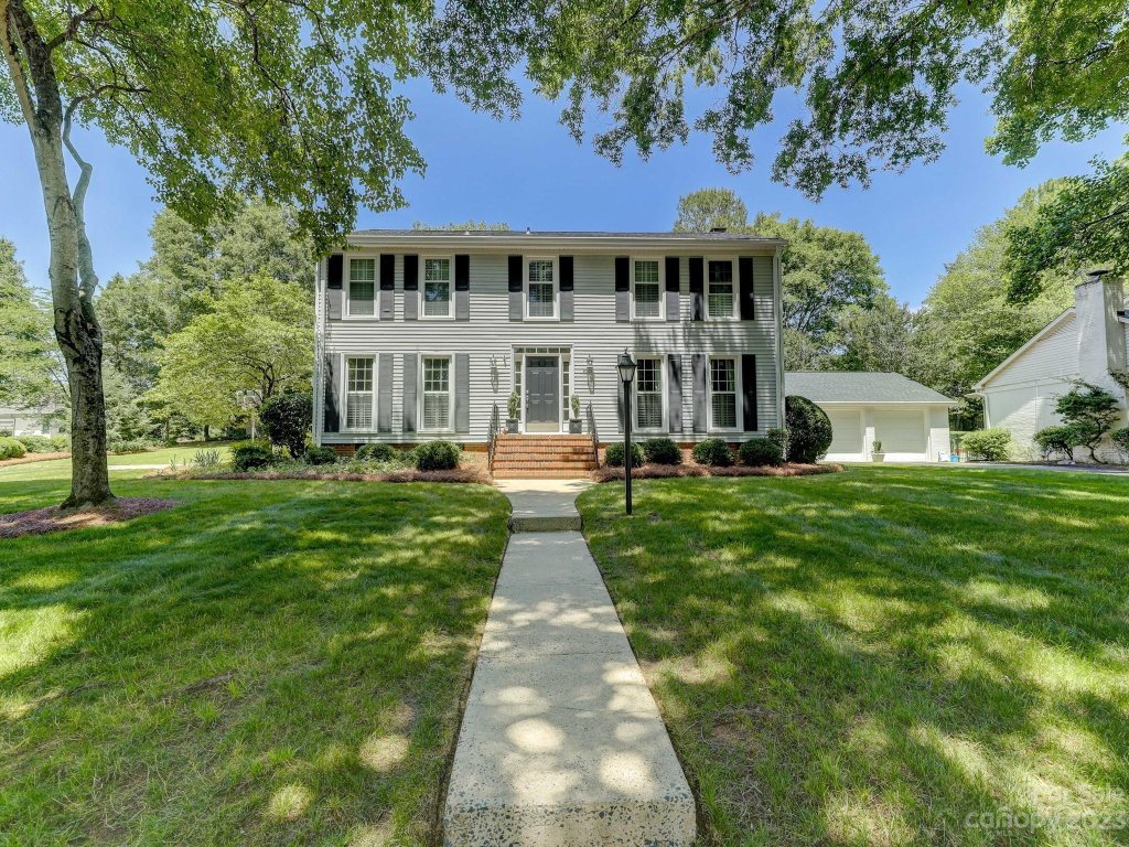 4201 Bridgewood Lane