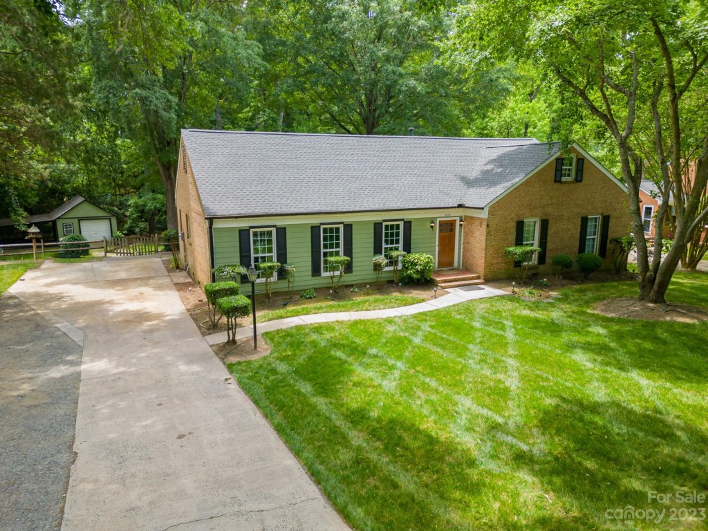 4042 Bridgewood Lane