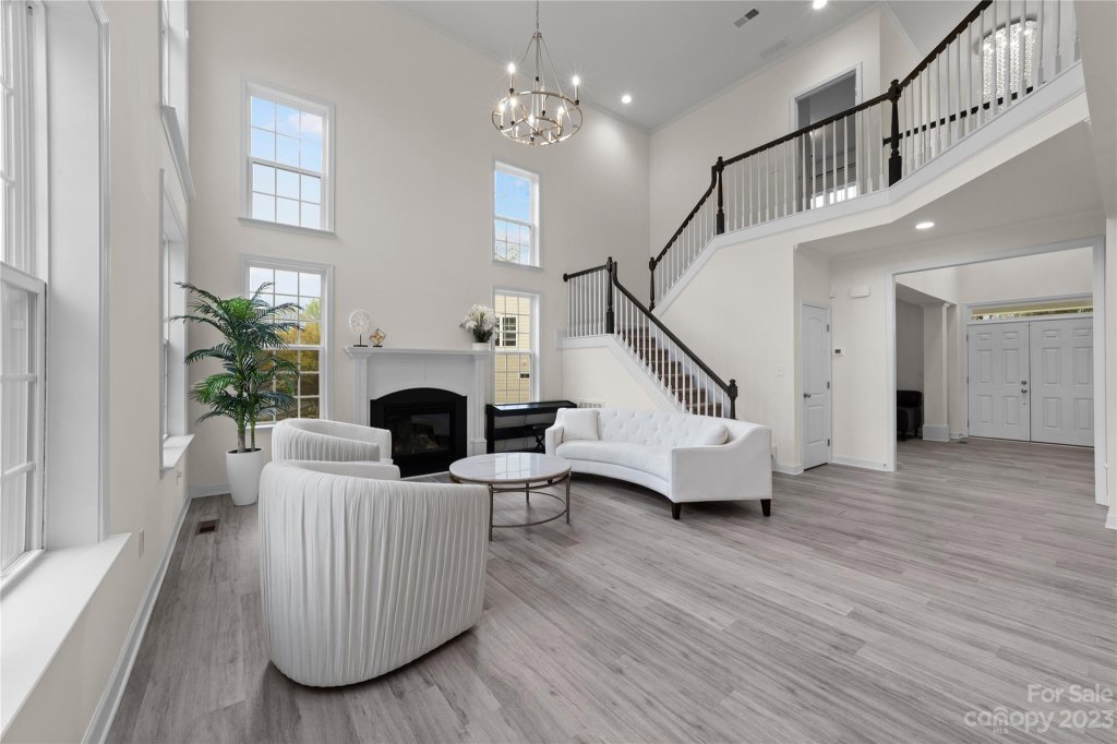 3423 Saint Clair Court