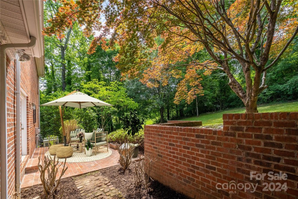 503 Golfview Court