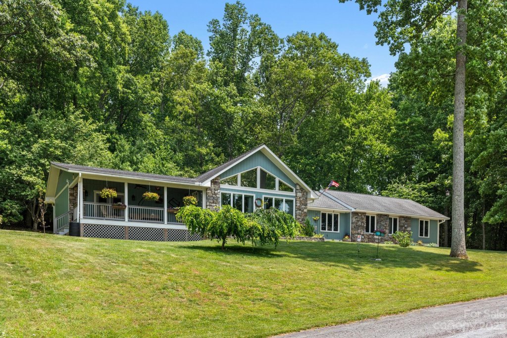 941 Eagles Court