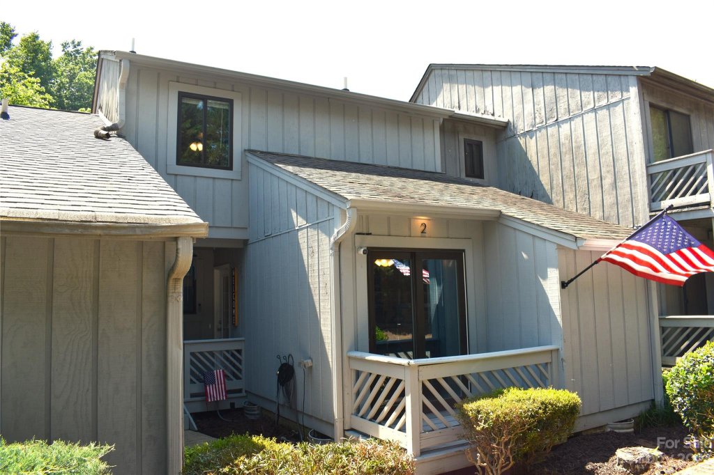100 Willow Run Drive 2