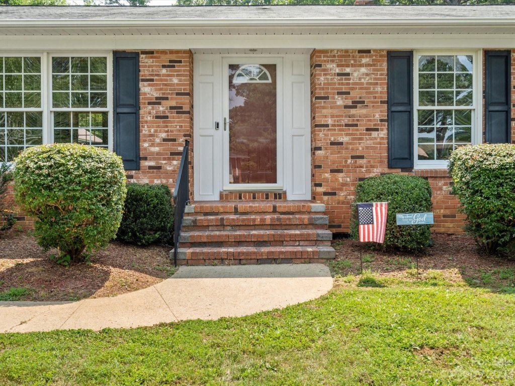 750 Mallory Drive