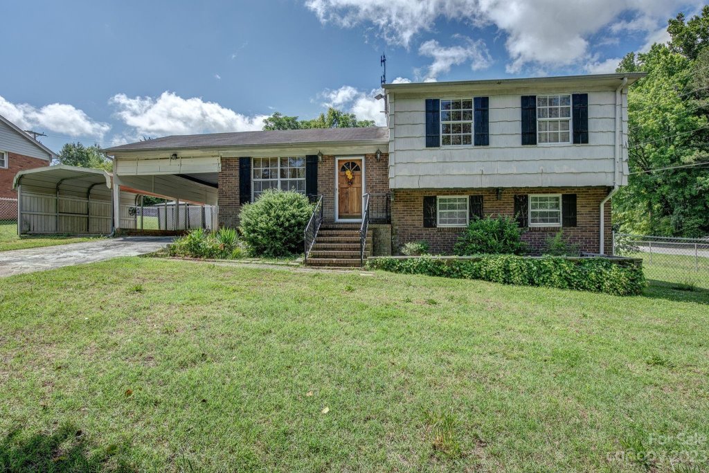 101 Shady Bluff Drive