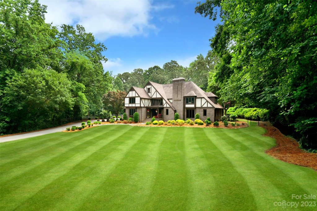 3039 Chelwood Drive