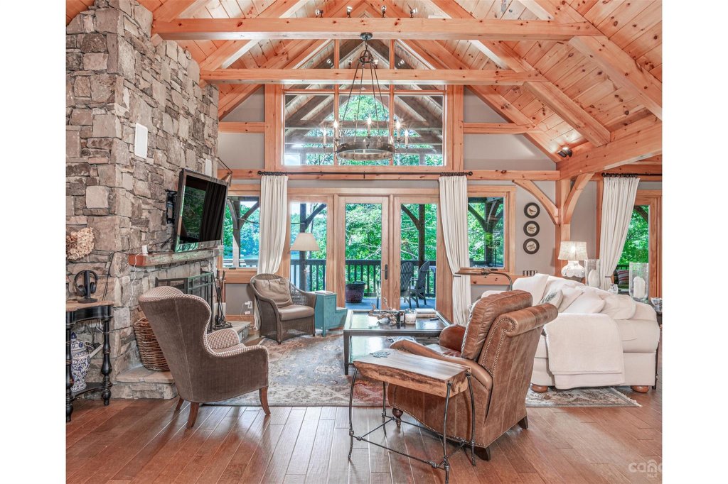 875 Mountain Parkway 6 & 7