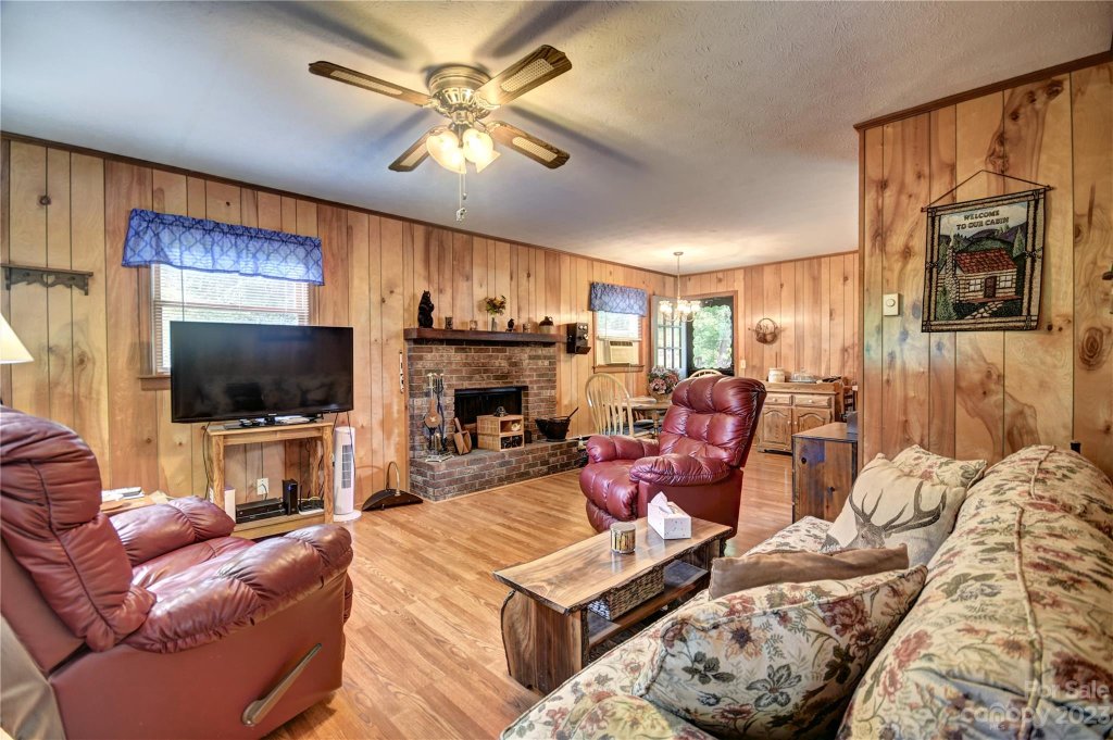 54 Brookside Lane