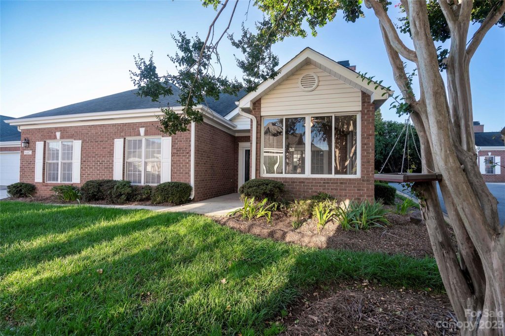 8467 Highland Glen Drive