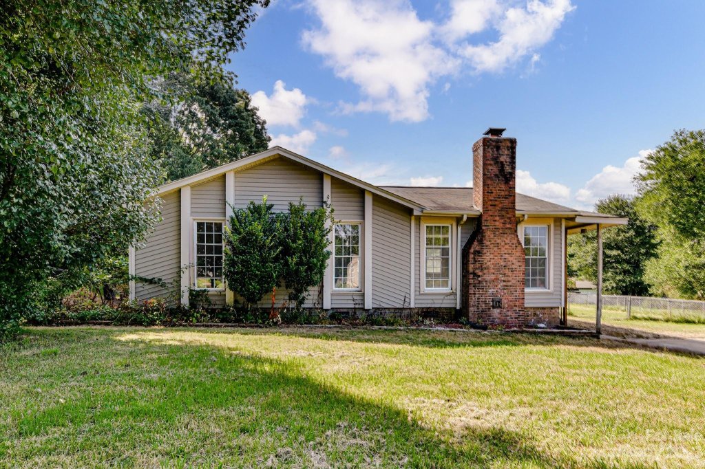 1823 Gray Bark Drive