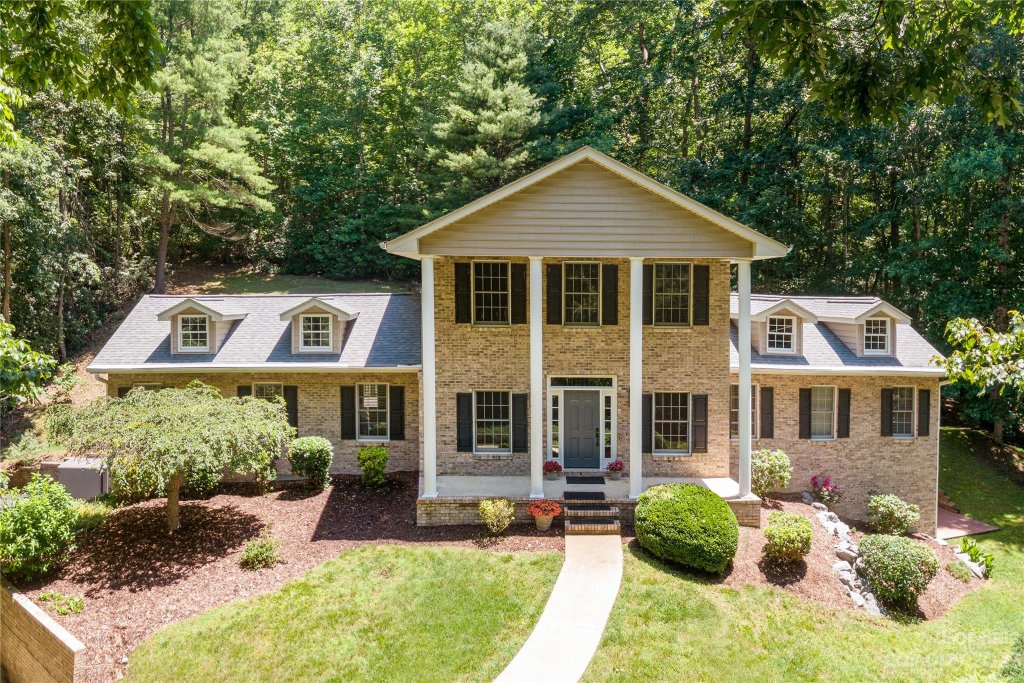74 Squirrel Trail
