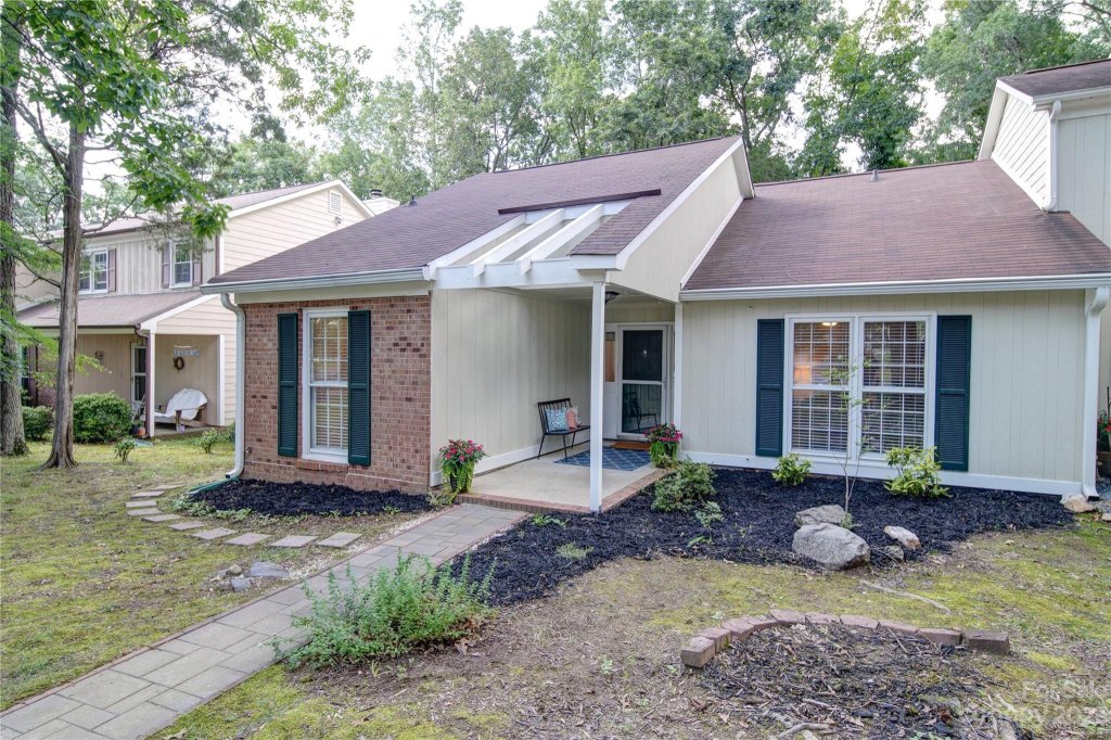 11007 Sevilla Court