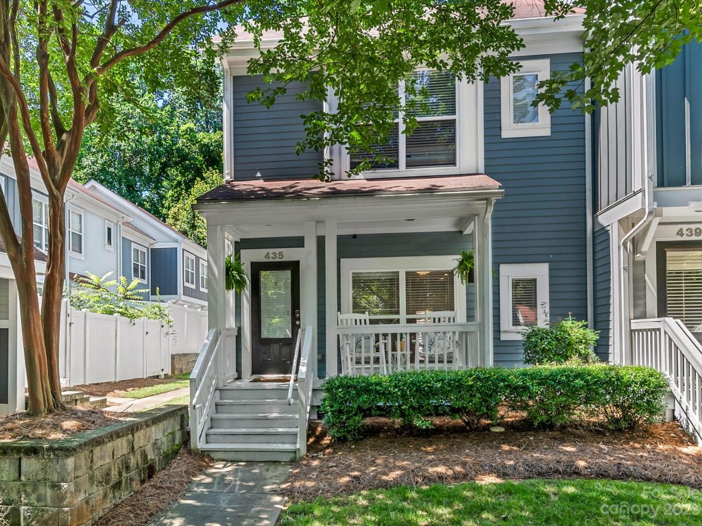 435 Worthington Avenue