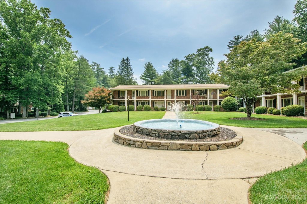 102 Boyd Drive 3B