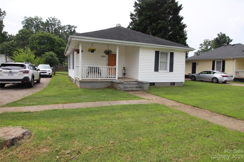 1525 Perfection Avenue