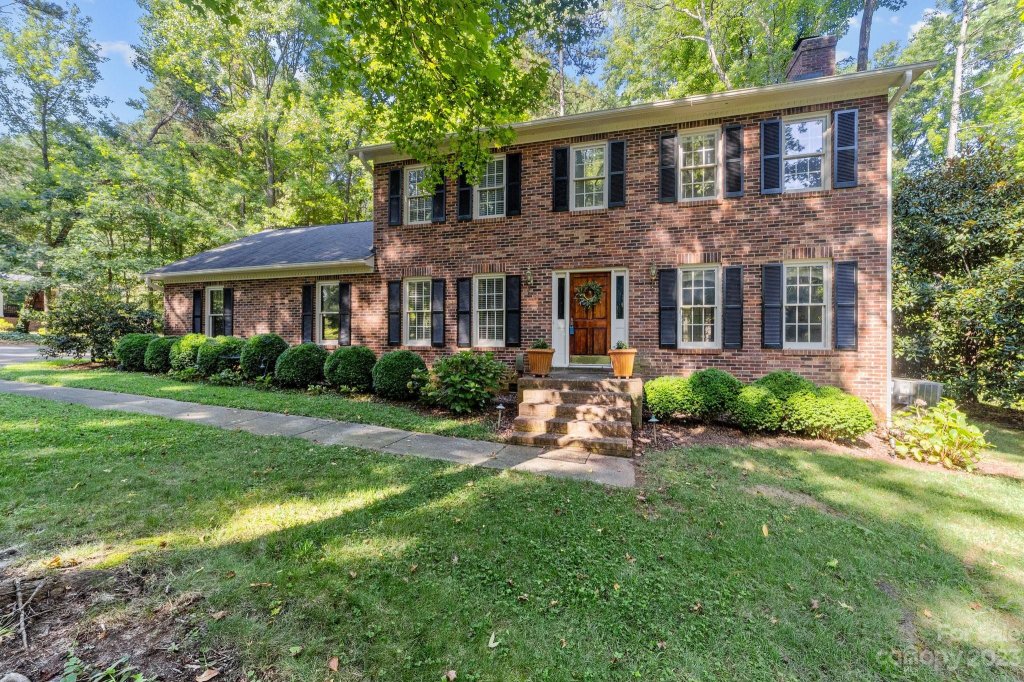 228 Steeplechase Circle