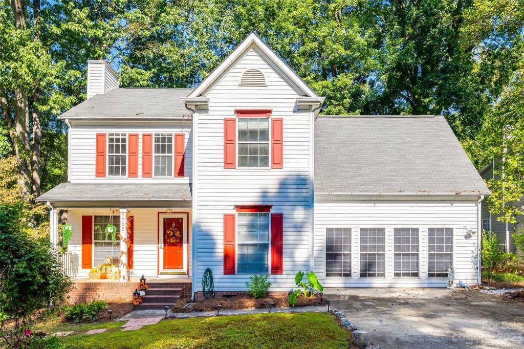 7702 Ivy Hollow Drive