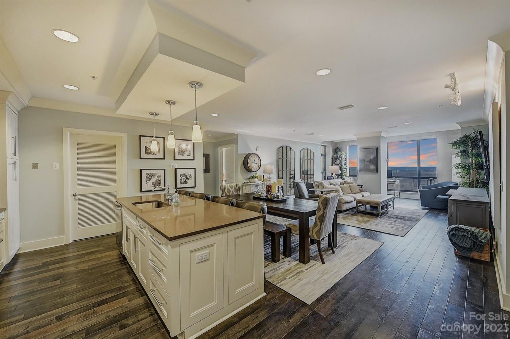 222 S Caldwell Street 2008