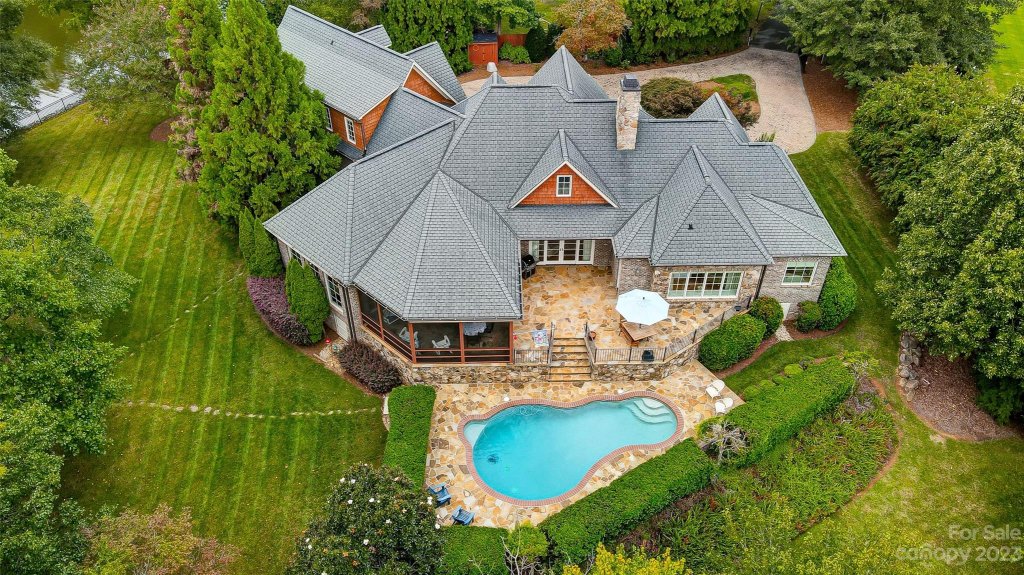 126 Catawba Cove Lane