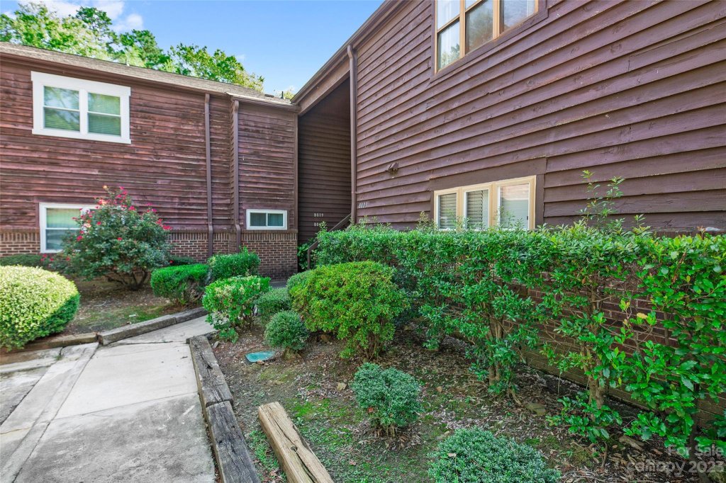 8023 Cedar Glen Drive