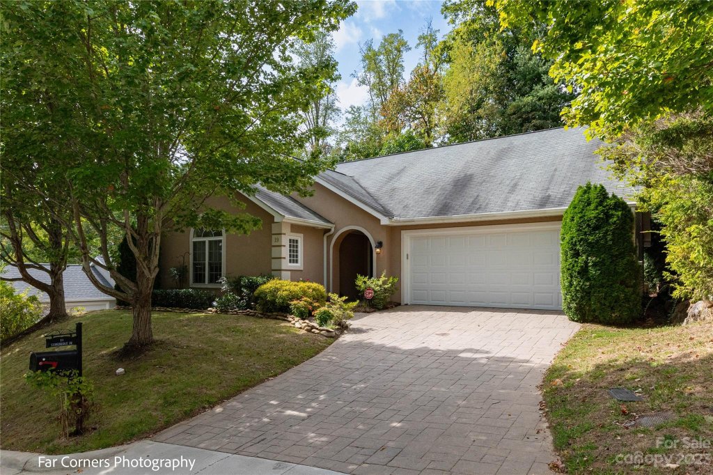 19 Stonebridge Drive 35