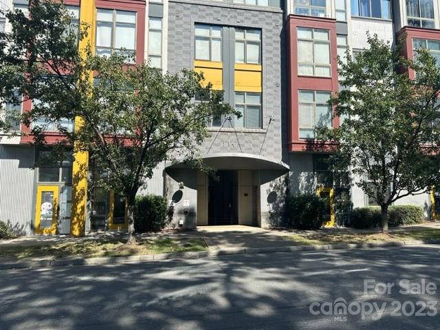 514 W 10th Street 207