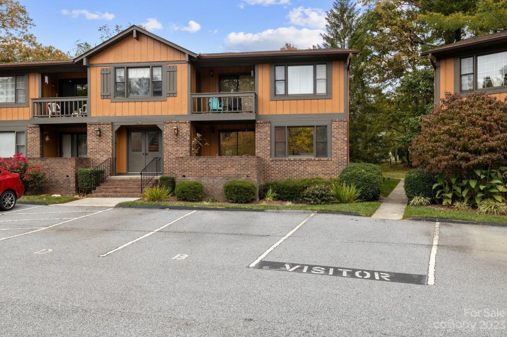 1735 Haywood Manor Road B
