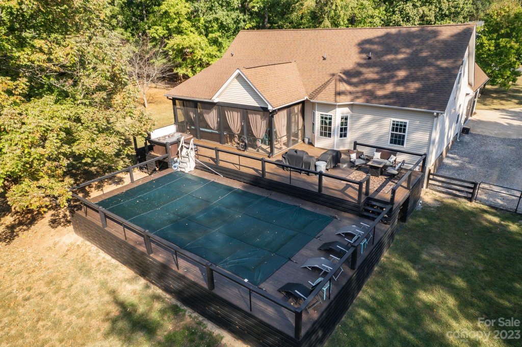 906 Silver Charm Lane