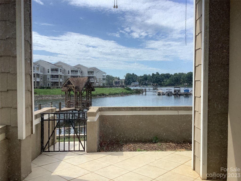 1013 Southwest Drive