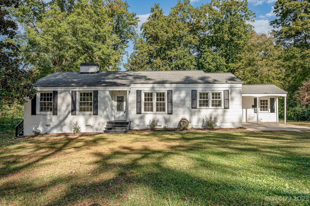 2642 Armstrong Circle