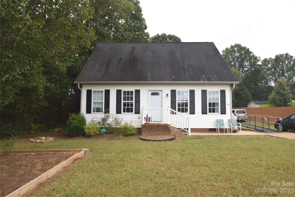 3305 Eva Drive 2