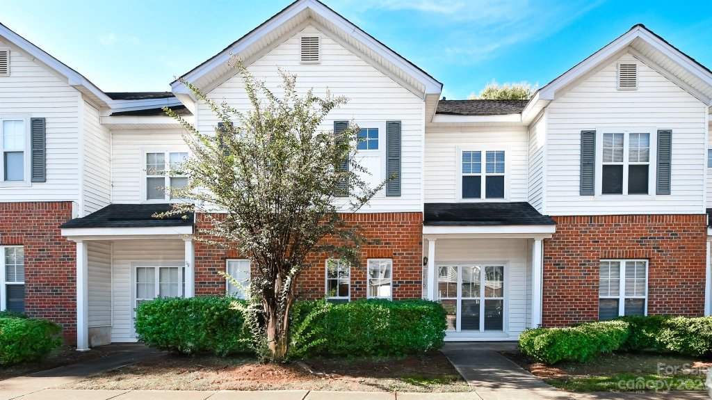 6450 Mallard View Lane