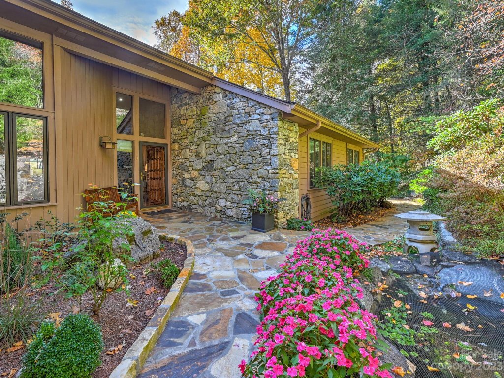 214 Pheasant Run