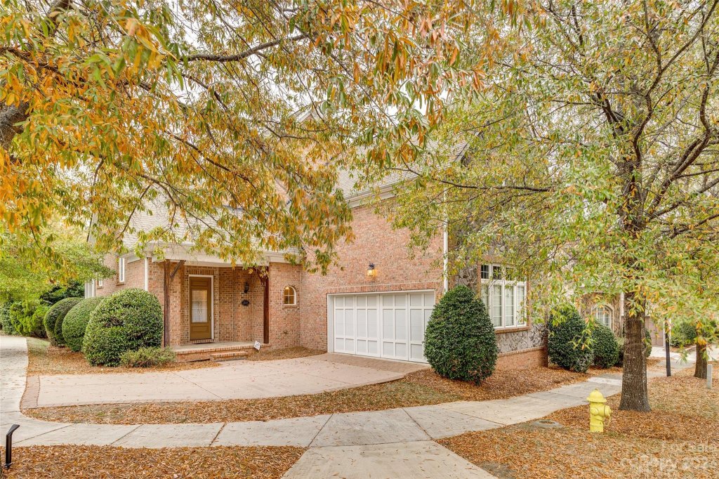 2544 Olde White Lane